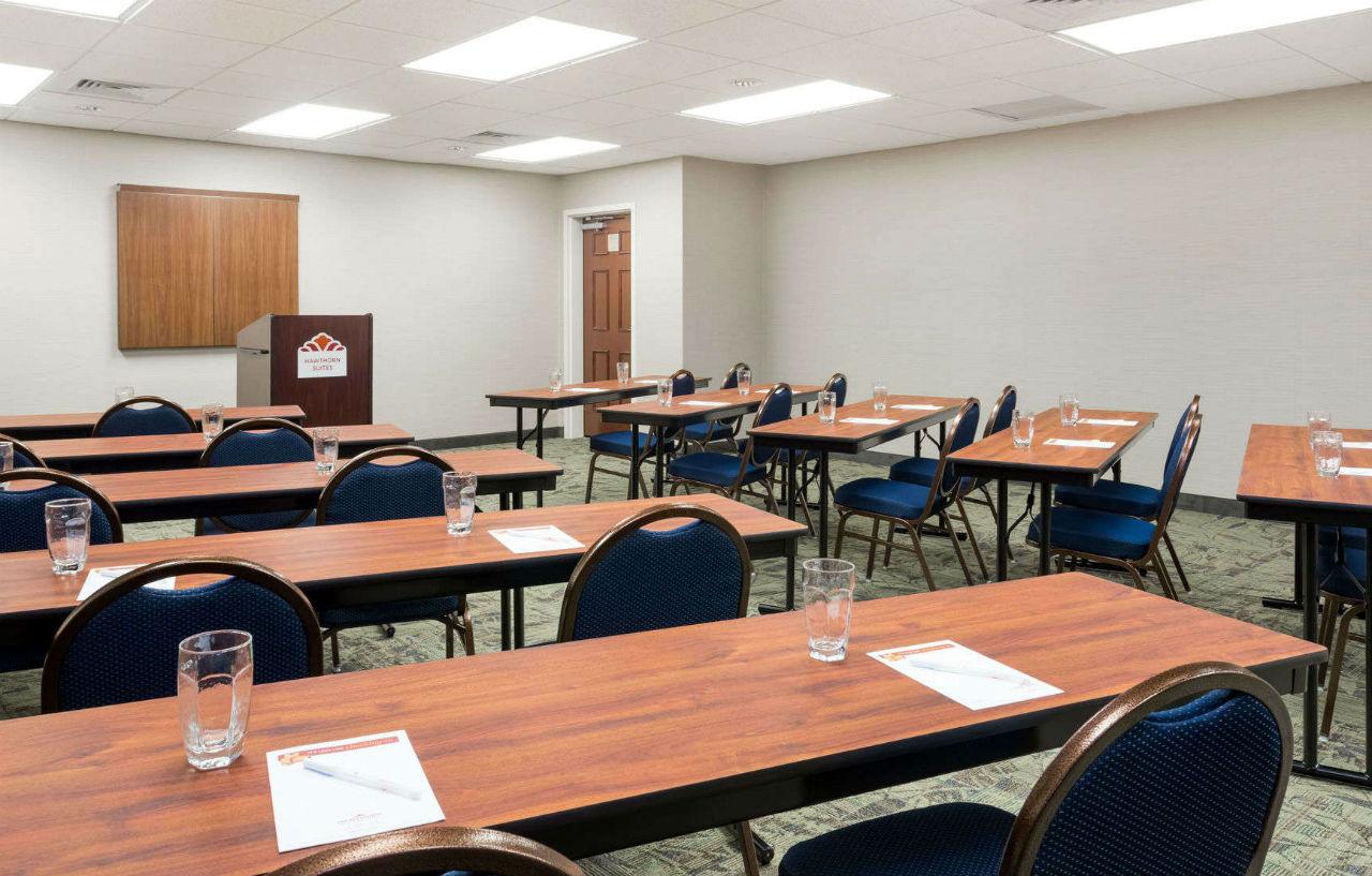 Hawthorn Extended Stay By Wyndham North Naples Екстериор снимка
