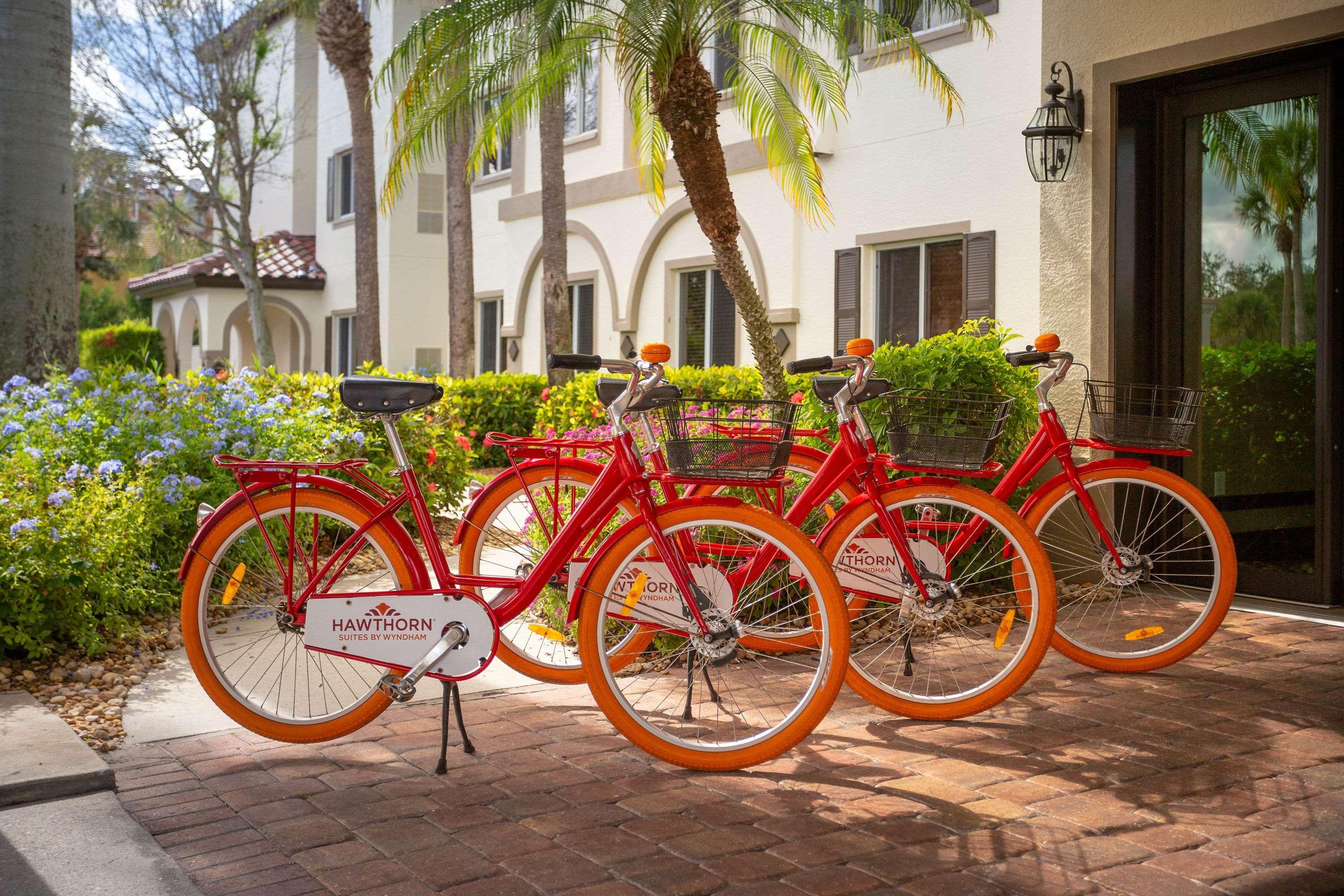 Hawthorn Extended Stay By Wyndham North Naples Екстериор снимка