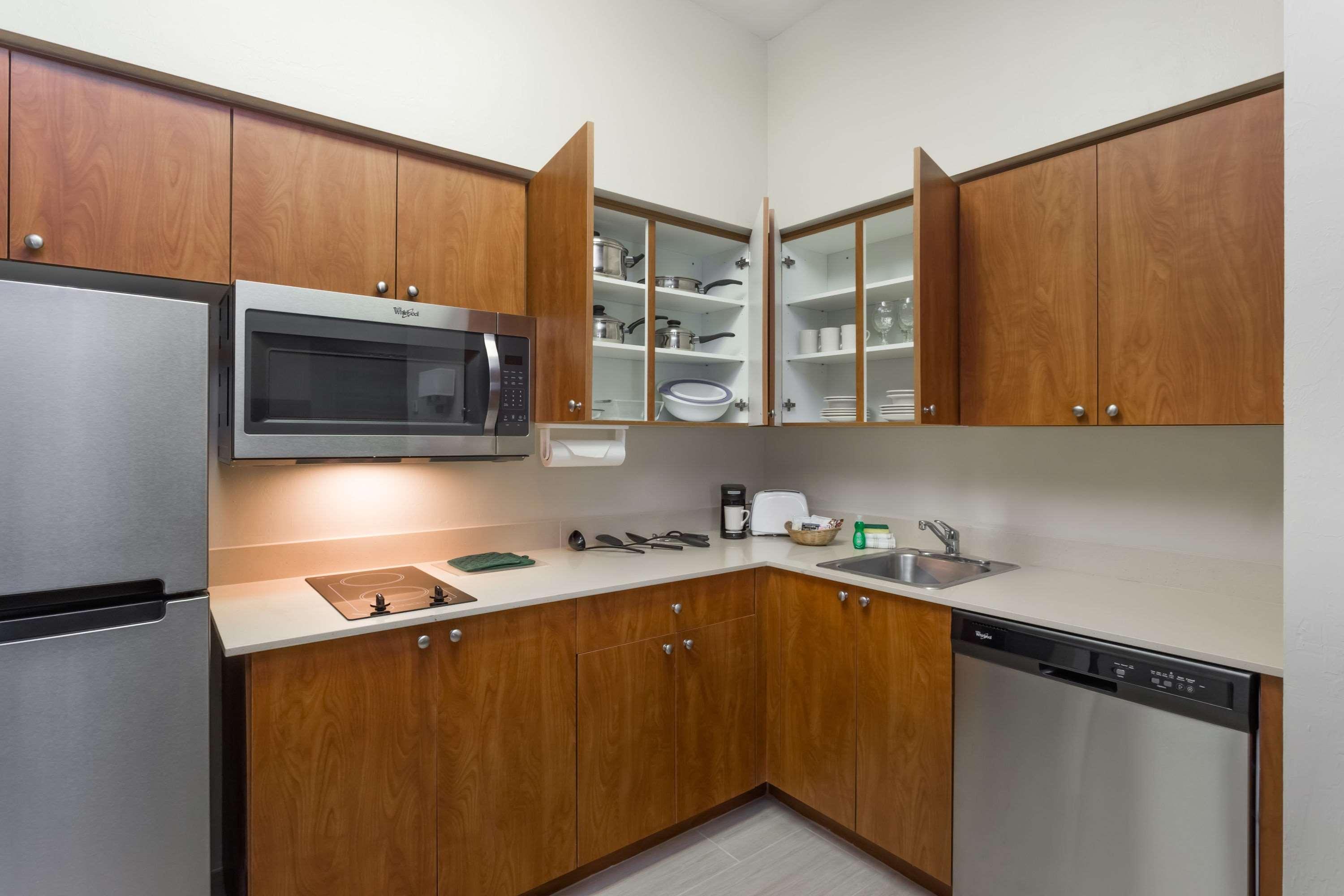 Hawthorn Extended Stay By Wyndham North Naples Екстериор снимка