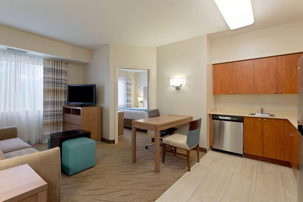 Hawthorn Extended Stay By Wyndham North Naples Стая снимка