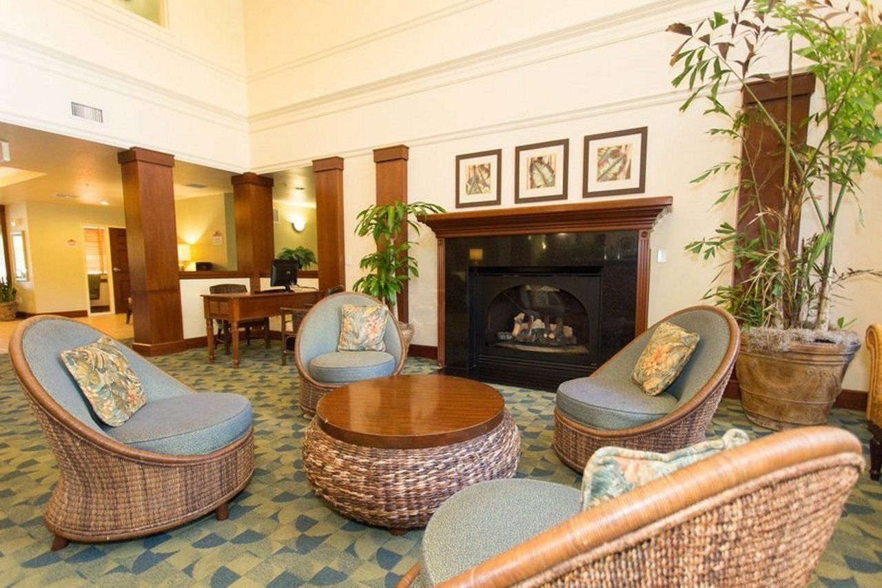 Hawthorn Extended Stay By Wyndham North Naples Екстериор снимка
