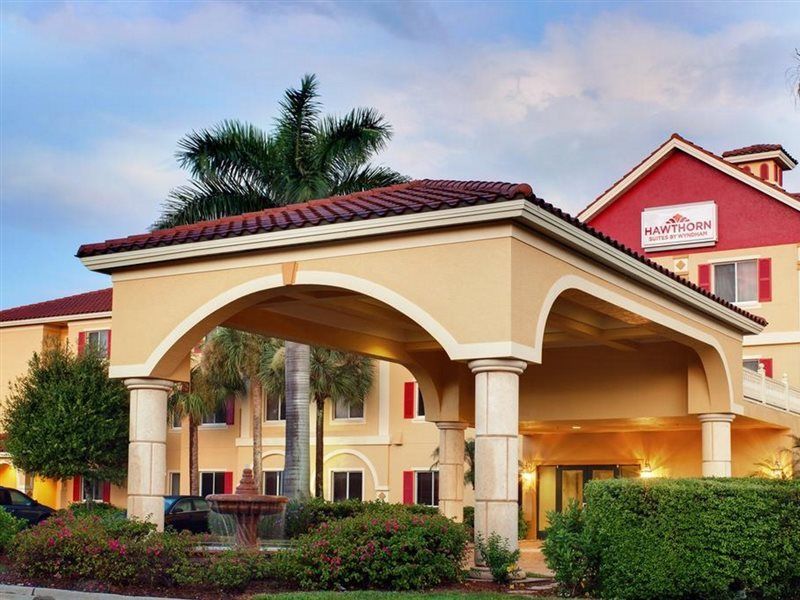 Hawthorn Extended Stay By Wyndham North Naples Екстериор снимка