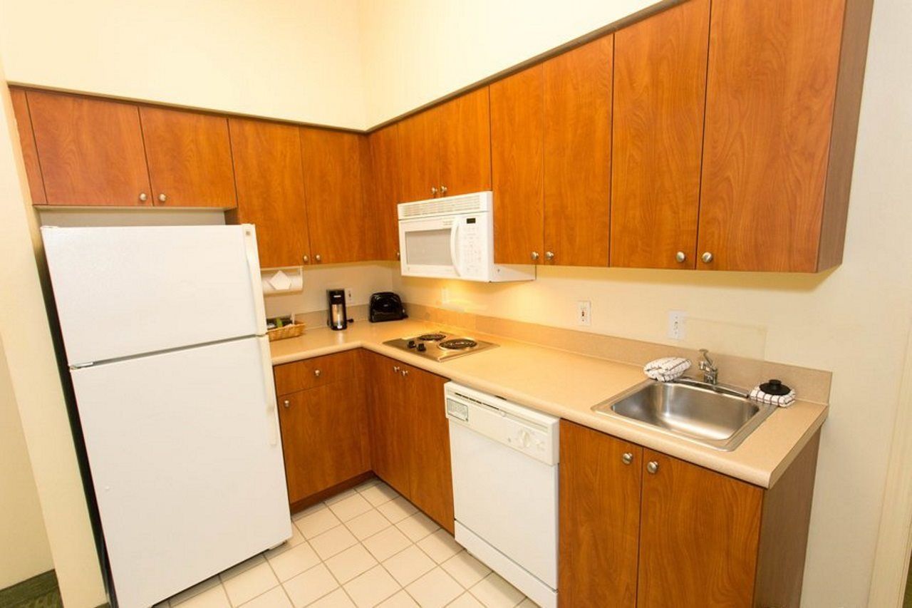 Hawthorn Extended Stay By Wyndham North Naples Екстериор снимка