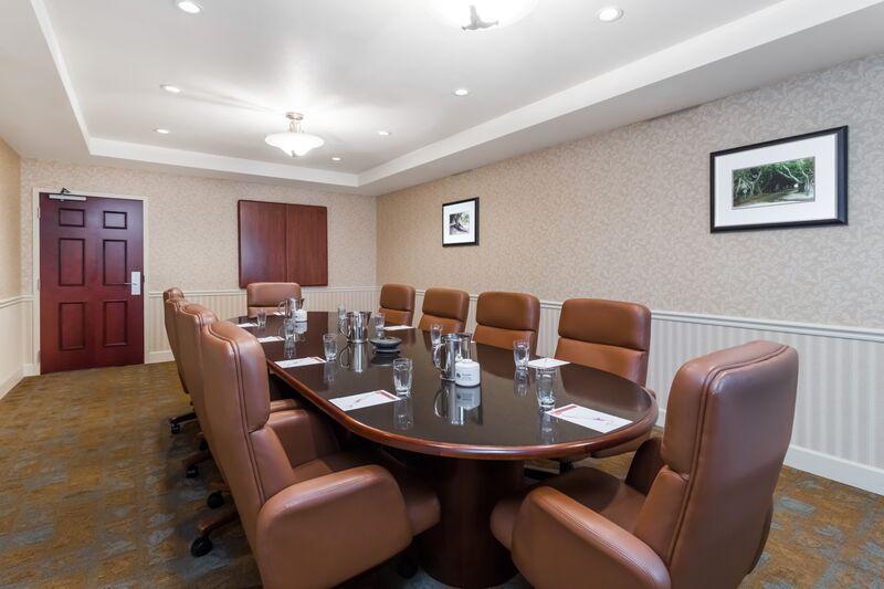 Hawthorn Extended Stay By Wyndham North Naples Екстериор снимка
