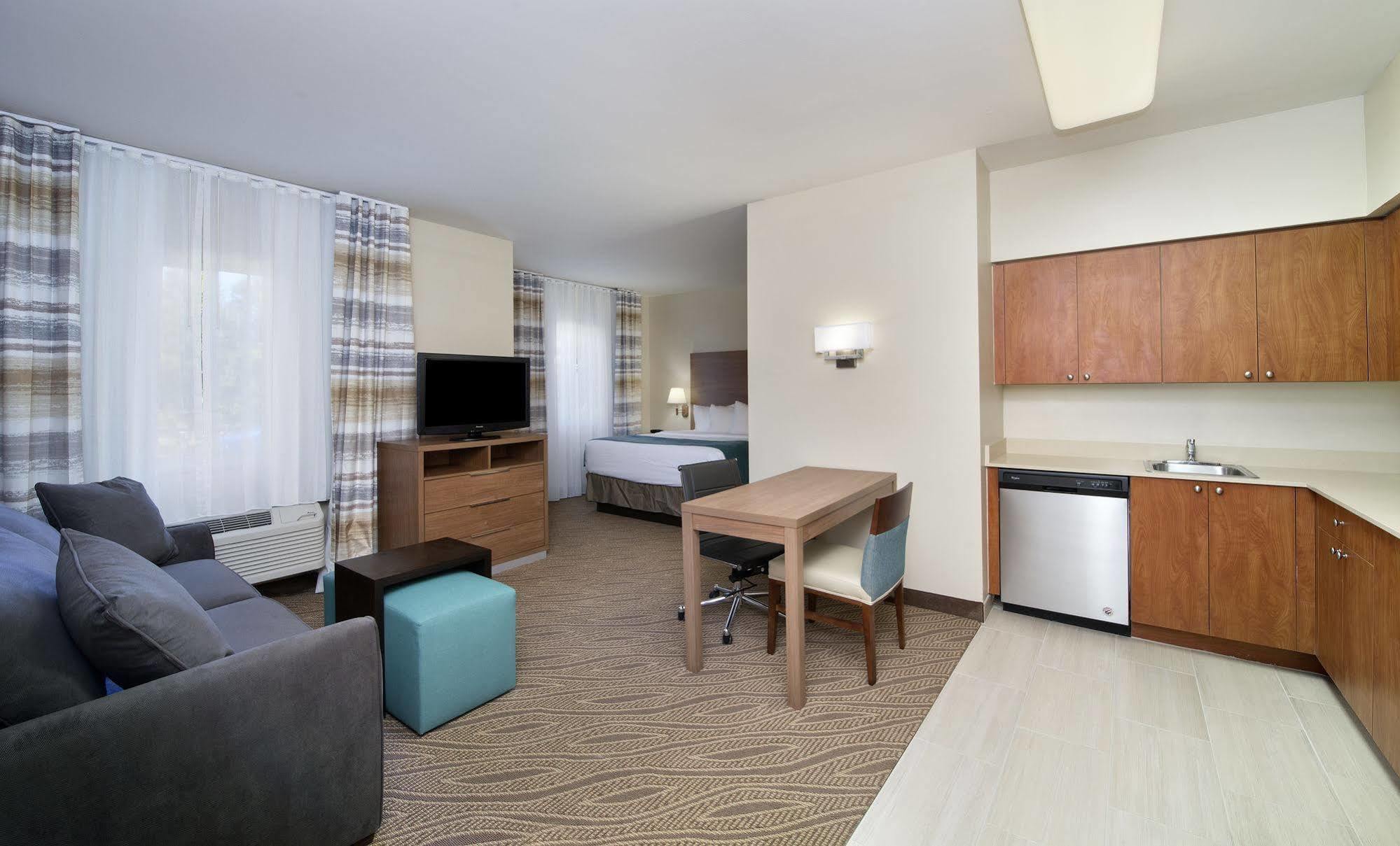 Hawthorn Extended Stay By Wyndham North Naples Екстериор снимка